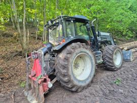 Skovtraktor VALTRA T193 |  Teknisk udstyr for forstfolk | Tømrer maskineri | KOMITrade s.r.o.