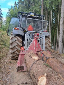 Skovtraktor VALTRA T193 |  Teknisk udstyr for forstfolk | Tømrer maskineri | KOMITrade s.r.o.